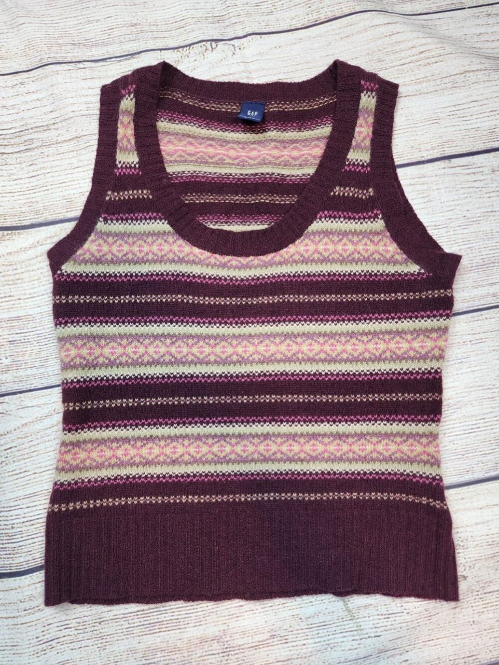 Gap 100% Lambs Wool Sweater Vest Women Small Plum Purple Fair Isle Dark Academia